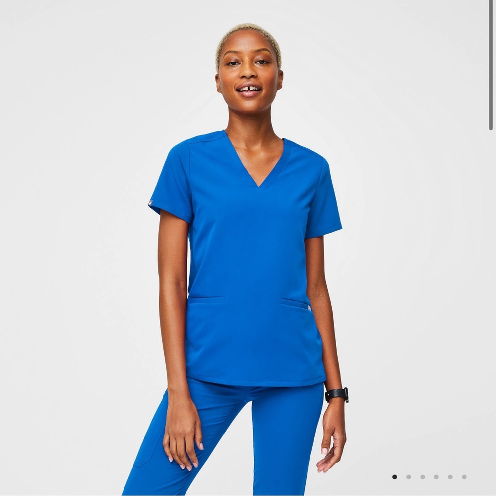 Figs Royal Blue Casma Three-Pocket Scrub Top